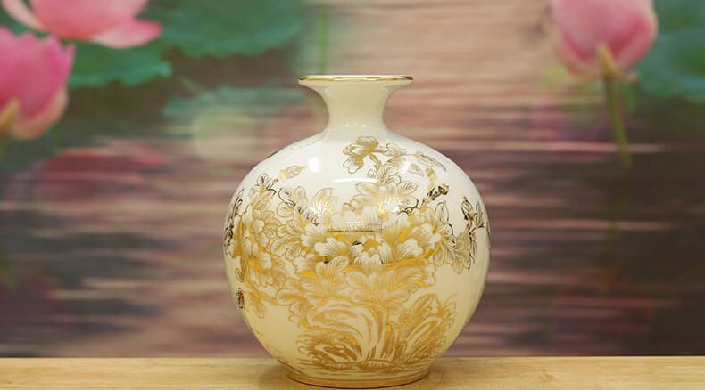 Bình Gốm Bát Tràng Vẽ Vàng “Gia Đình Viên Mãn”