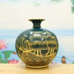 Bình Gốm Vẽ Vàng Mệnh Mộc “Tài Lộc Viên Mãn”